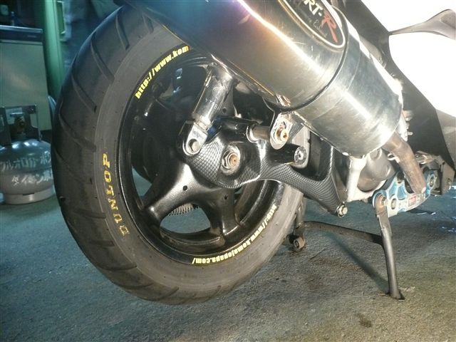 ☆マジェスティ125FI.カスタム☆マフラー・シート・スイングアーム